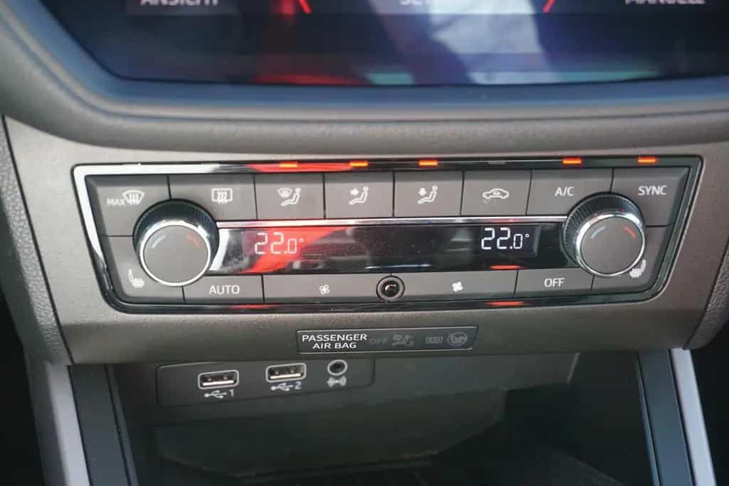 Seat Arona 1.0 TSI FR LED Alcantara Kamera Totwinkel 07/2019-photo-14