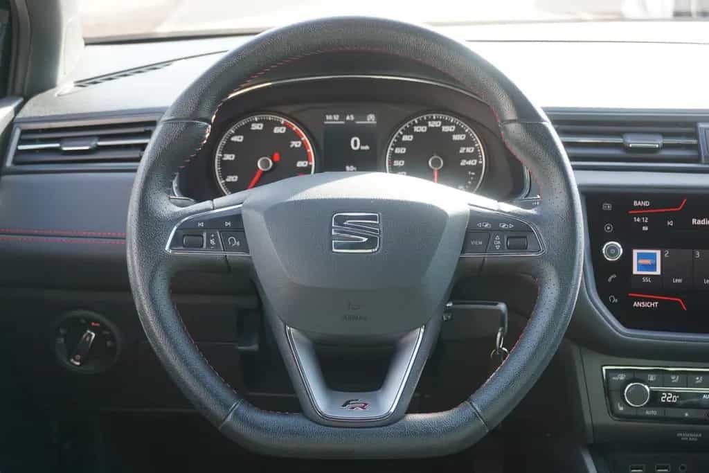 Seat Arona 1.0 TSI FR LED Alcantara Kamera Totwinkel 07/2019-photo-16