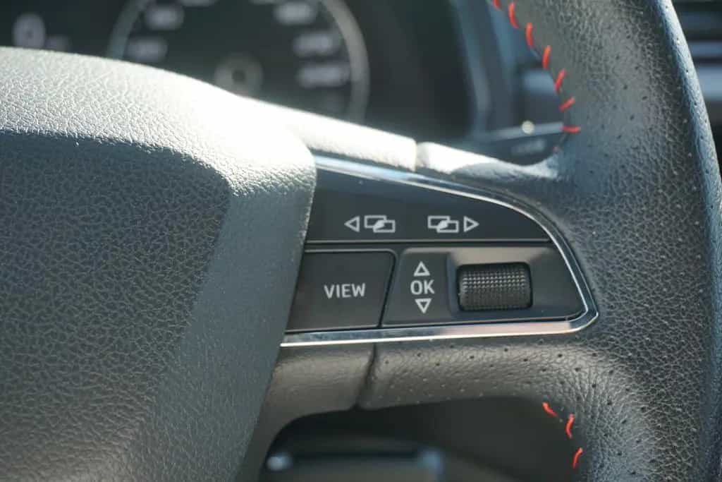 Seat Arona 1.0 TSI FR LED Alcantara Kamera Totwinkel 07/2019-photo-18