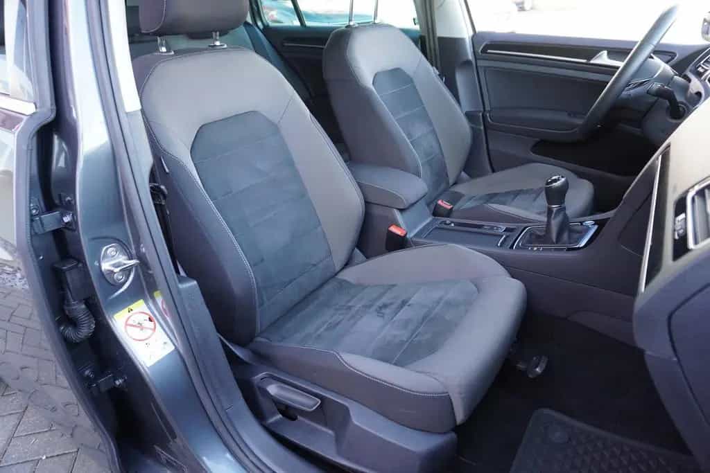 Volkswagen Golf VII Variant 1.5TSI Highline LED Pano Standh 10/2019-photo-29