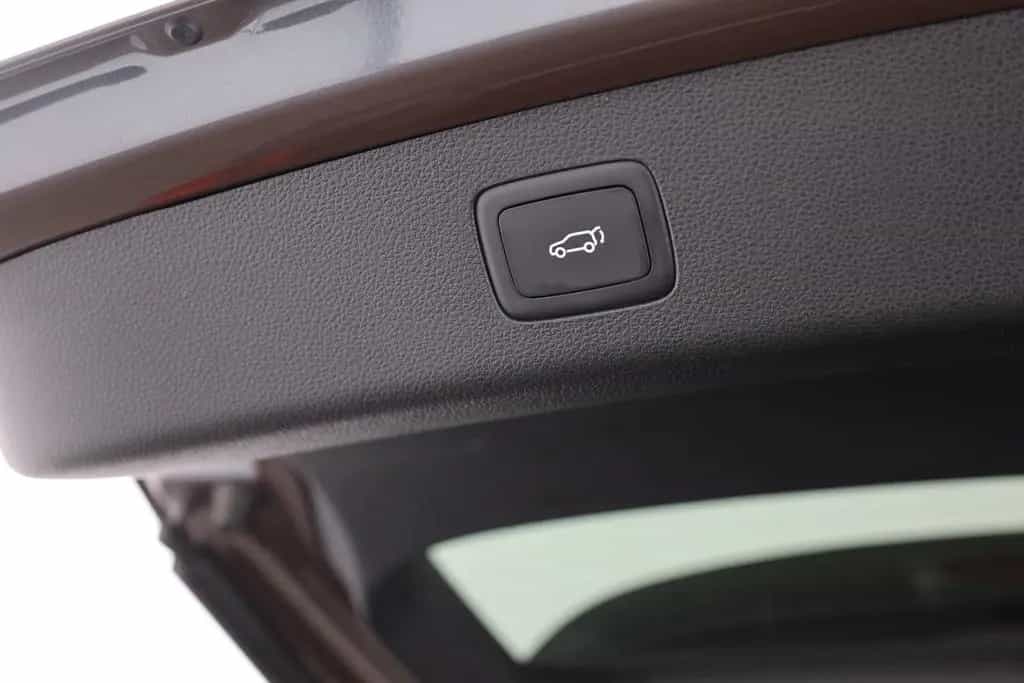 MG HS 1.5 T-GDI Luxury Aut. LED ACC Navi 360° Pano 03/2024-photo-25