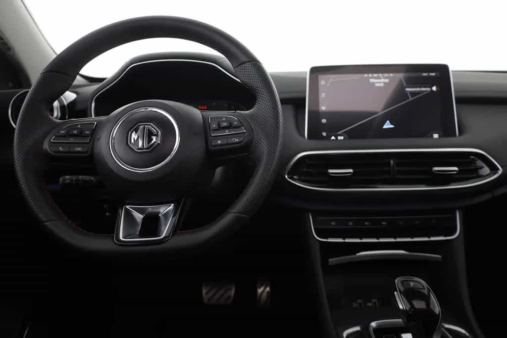 MG HS 1.5 T-GDI Luxury Aut. LED ACC Navi 360° Pano 03/2024-photo-9