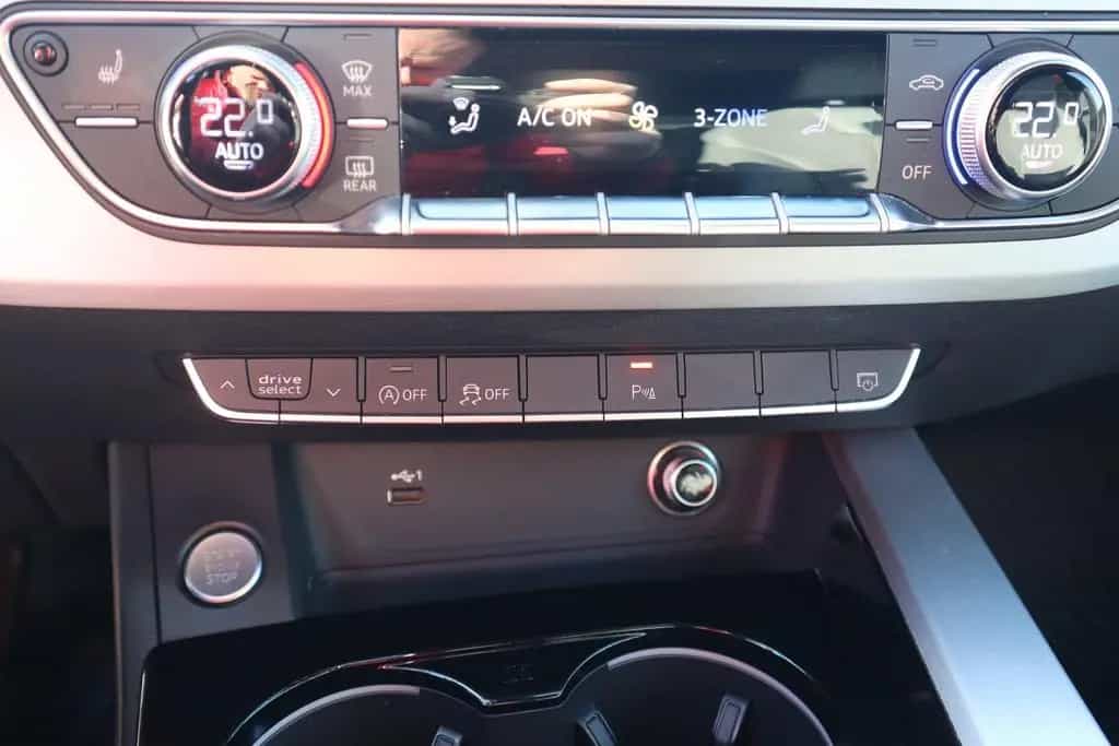 Audi A4 Avant 35 TFSI S line S-Tronic LED Navi Kamera 12/2019-photo-17