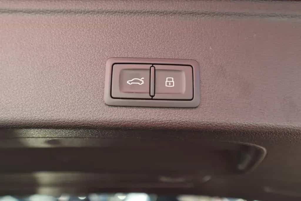 Audi A4 Avant 35 TFSI S line S-Tronic LED Navi Kamera 12/2019-photo-28
