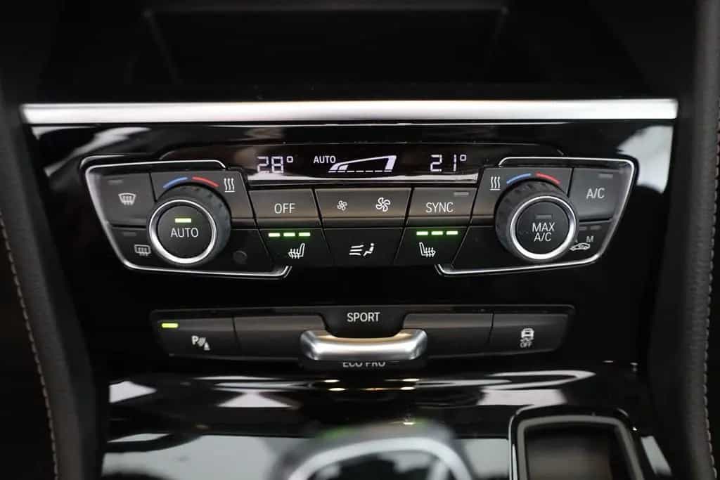 BMW 218 i Active Tourer Luxury Line LED Navi Panorama 10/2019-photo-12