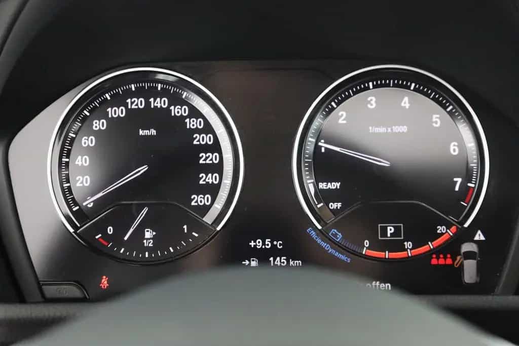 BMW 218 i Active Tourer Luxury Line LED Navi Panorama 10/2019-photo-17
