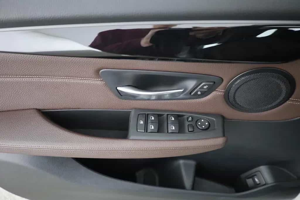 BMW 218 i Active Tourer Luxury Line LED Navi Panorama 10/2019-photo-21