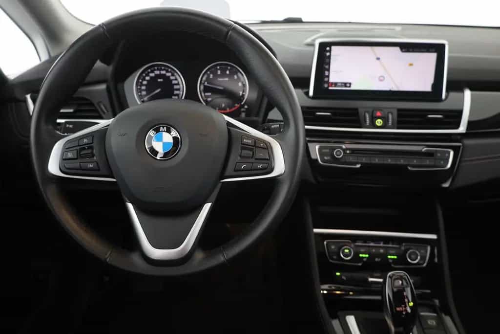 BMW 218 i Active Tourer Luxury Line LED Navi Panorama 10/2019-photo-9