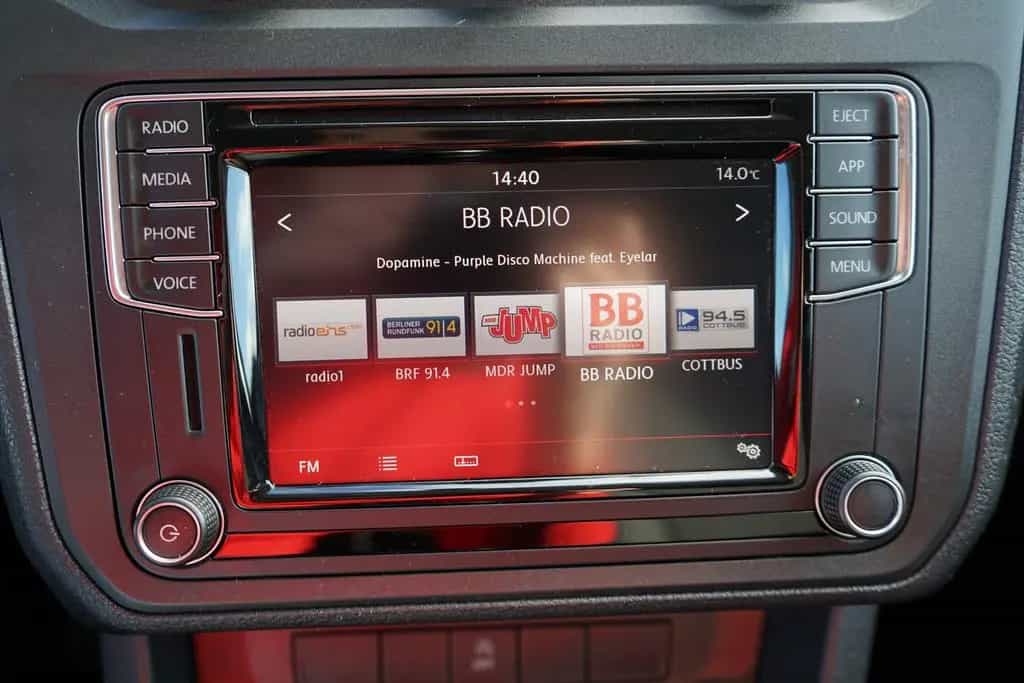 Volkswagen Caddy Maxi 1.4 TSI AAC SHZ 7-Sitzer PDC 10/2017-photo-28
