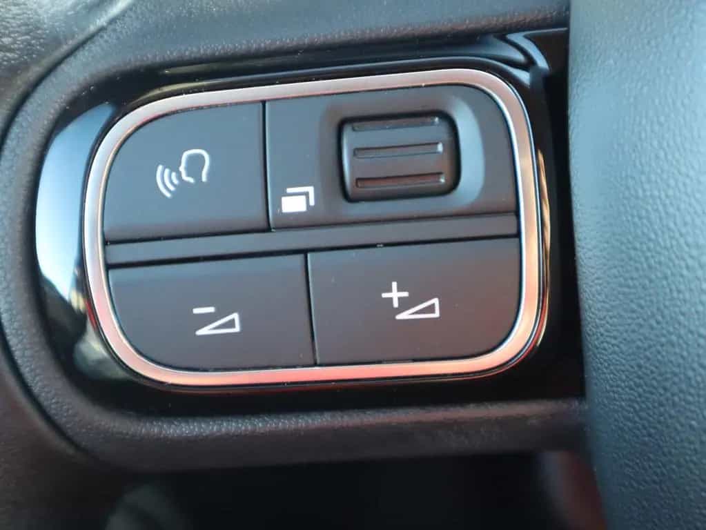 Citroën C3 1.2 12V e-THP Shine Navi Sitzheizung Kamera 03/2020-photo-20
