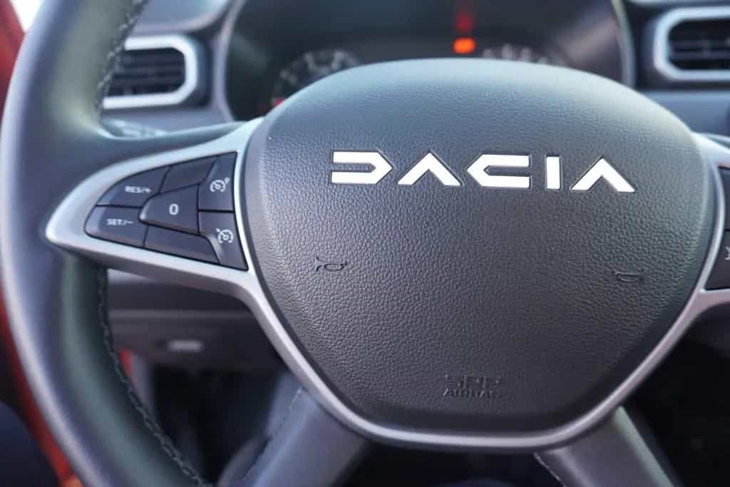 Dacia Duster 1.3 TCE Journey LED Navi Sitzheizung 360° 01/2023-photo-19