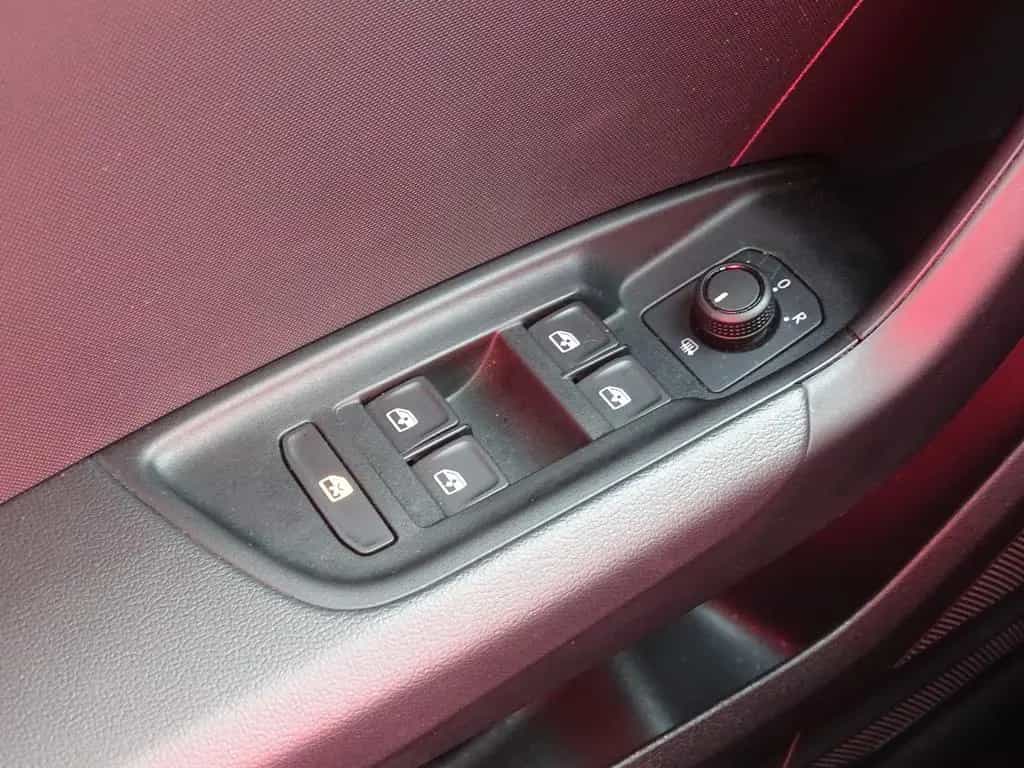 Audi A1 Sportback 30 1.0 TFSI Virtual Cockpit PDC 12/2018-photo-23