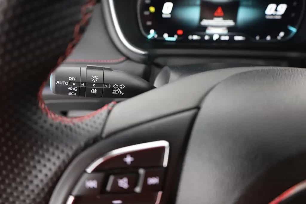 MG HS 1.5 T-GDI Luxury Aut. LED ACC Navi 360° Pano 03/2024-photo-17