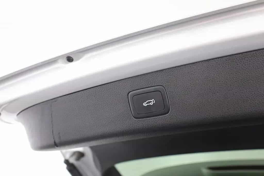 MG HS 1.5 T-GDI Luxury Aut. LED ACC Navi 360° Pano 03/2024-photo-27