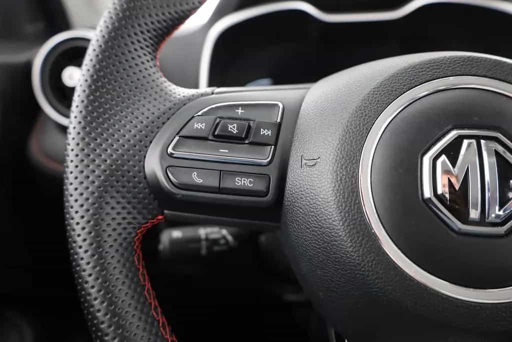 MG ZS 1.0 T-GDI Luxury Aut. LED Navi 360° Sitzheizu 05/2024-photo-15