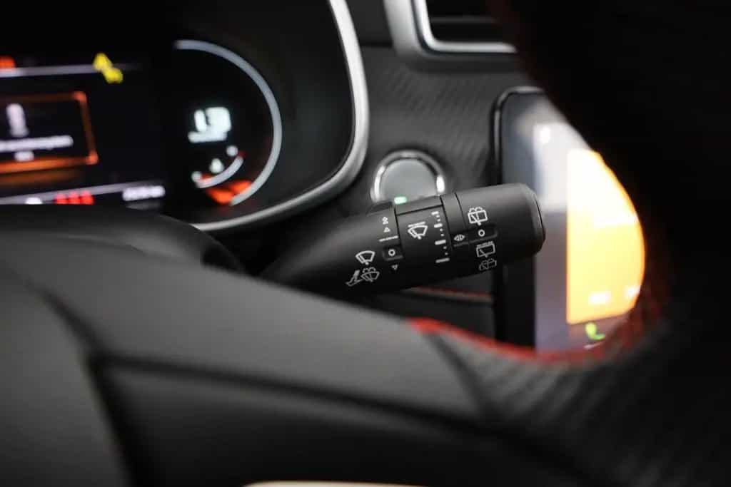 MG ZS 1.0 T-GDI Luxury Aut. LED Navi 360° Sitzheizu 05/2024-photo-18