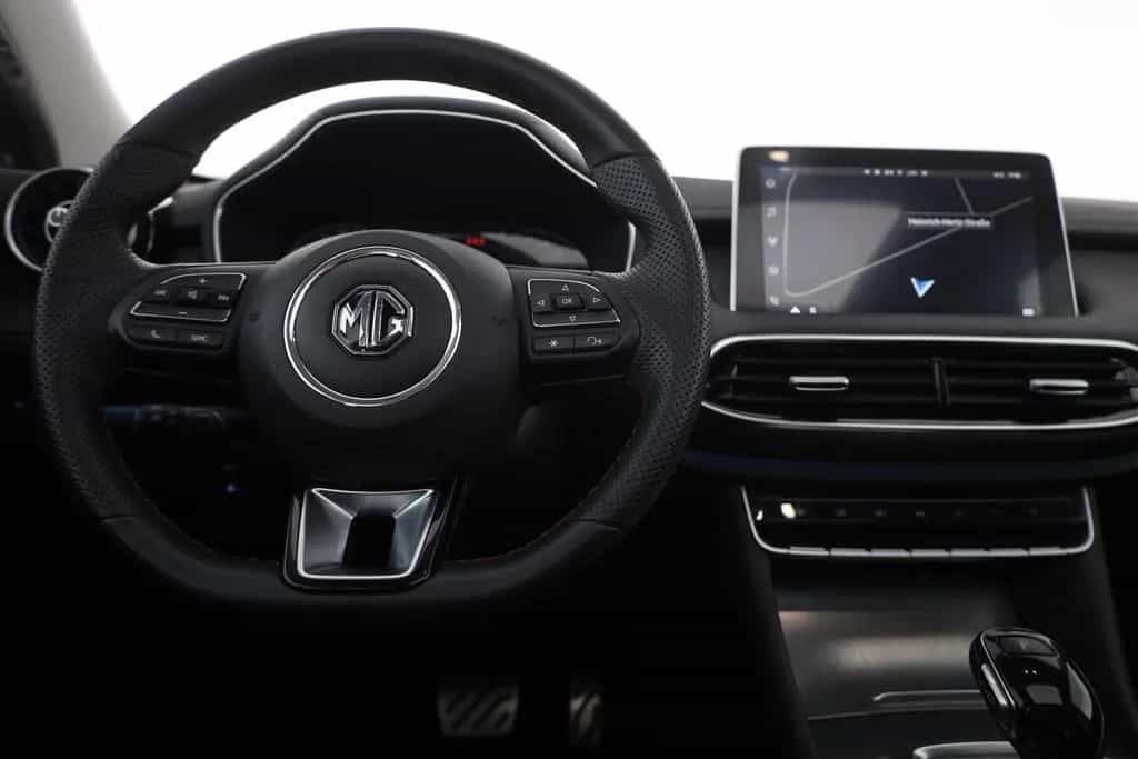 MG HS 1.5 T-GDI Luxury Aut. LED ACC Navi 360° Pano 01/2024-photo-9