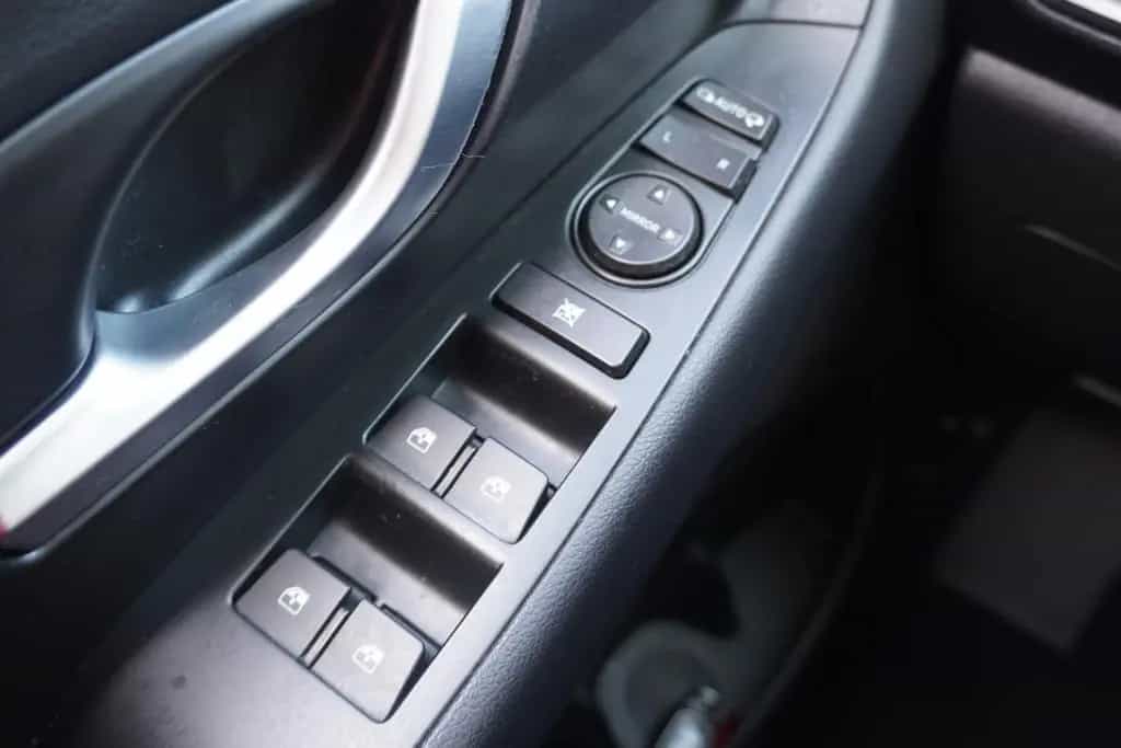 Hyundai i30 Fastback Kamera Sitzheizung Navi TV Tempomat 08/2020-photo-21
