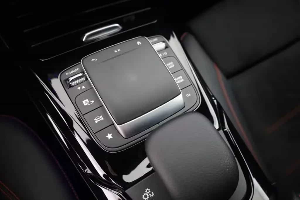 Mercedes-Benz CLA 35 AMG SB 4Matic LED Navi Sitzheizung PDC 07/2021-photo-13