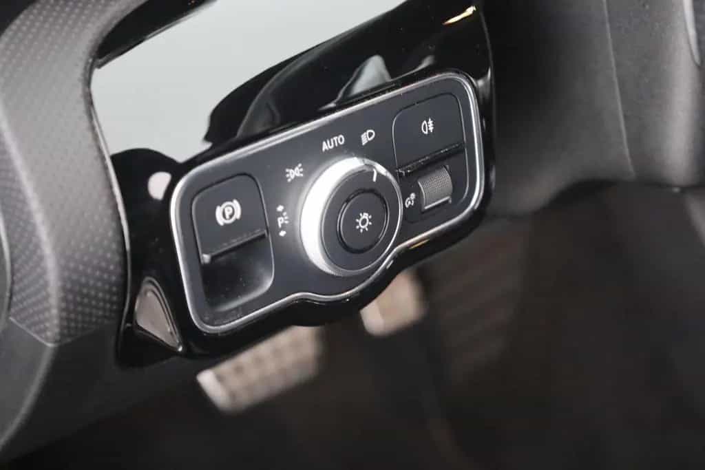 Mercedes-Benz CLA 35 AMG SB 4Matic LED Navi Sitzheizung PDC 07/2021-photo-21