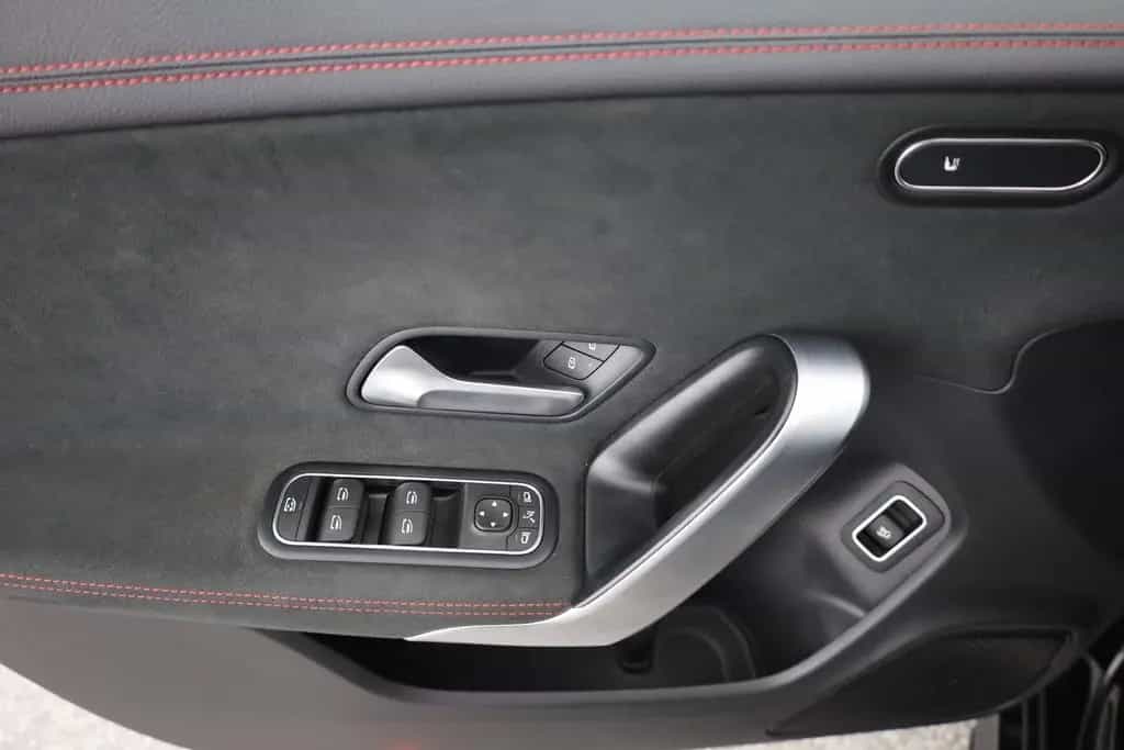 Mercedes-Benz CLA 35 AMG SB 4Matic LED Navi Sitzheizung PDC 07/2021-photo-22
