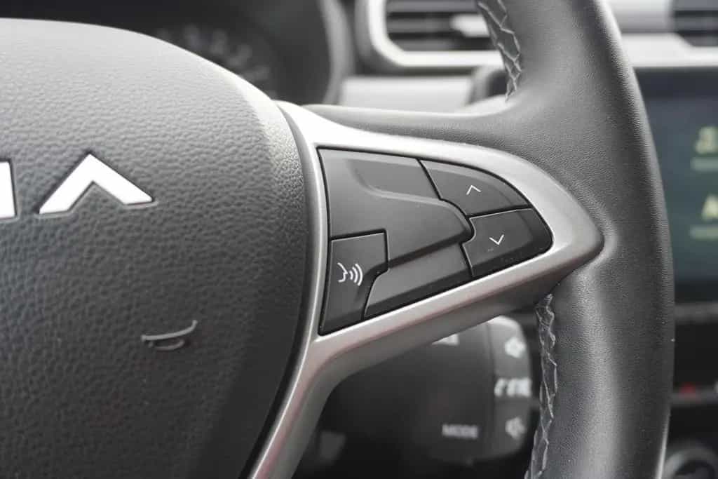 Dacia Duster II 1.3 TCE Extreme Navi Sitzheizung PDC 02/2023-photo-23