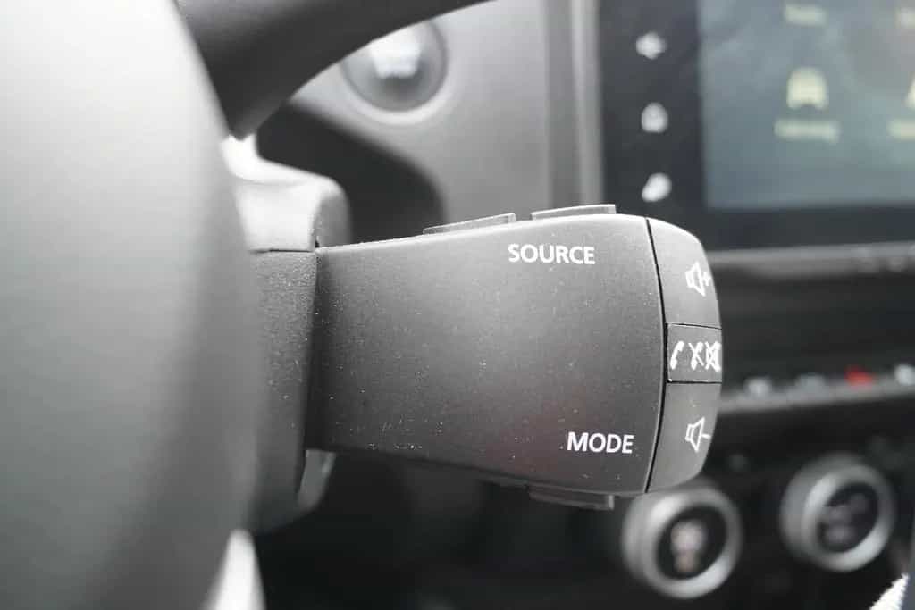 Dacia Duster II 1.3 TCE Extreme Navi Sitzheizung PDC 02/2023-photo-26