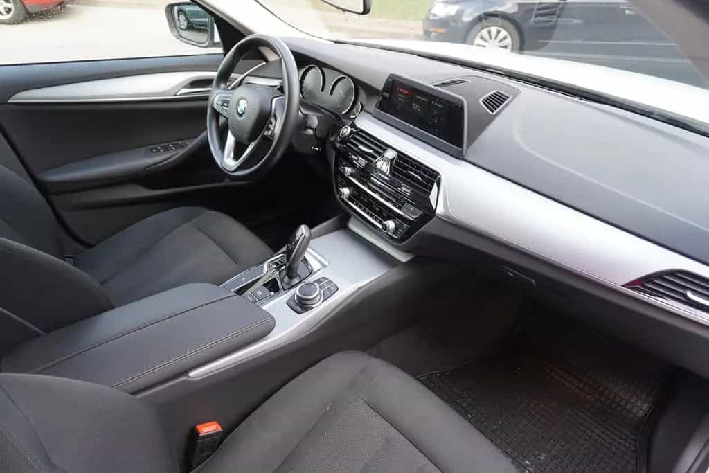 BMW 5 Series 520d xDrive LED Navi Tempomat Sitzheizung AHK 12/2018-photo-12