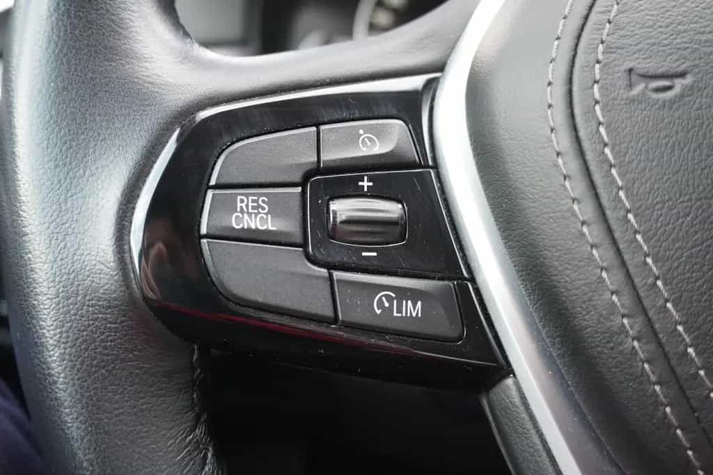 BMW 5 Series 520d xDrive LED Navi Tempomat Sitzheizung AHK 12/2018-photo-24