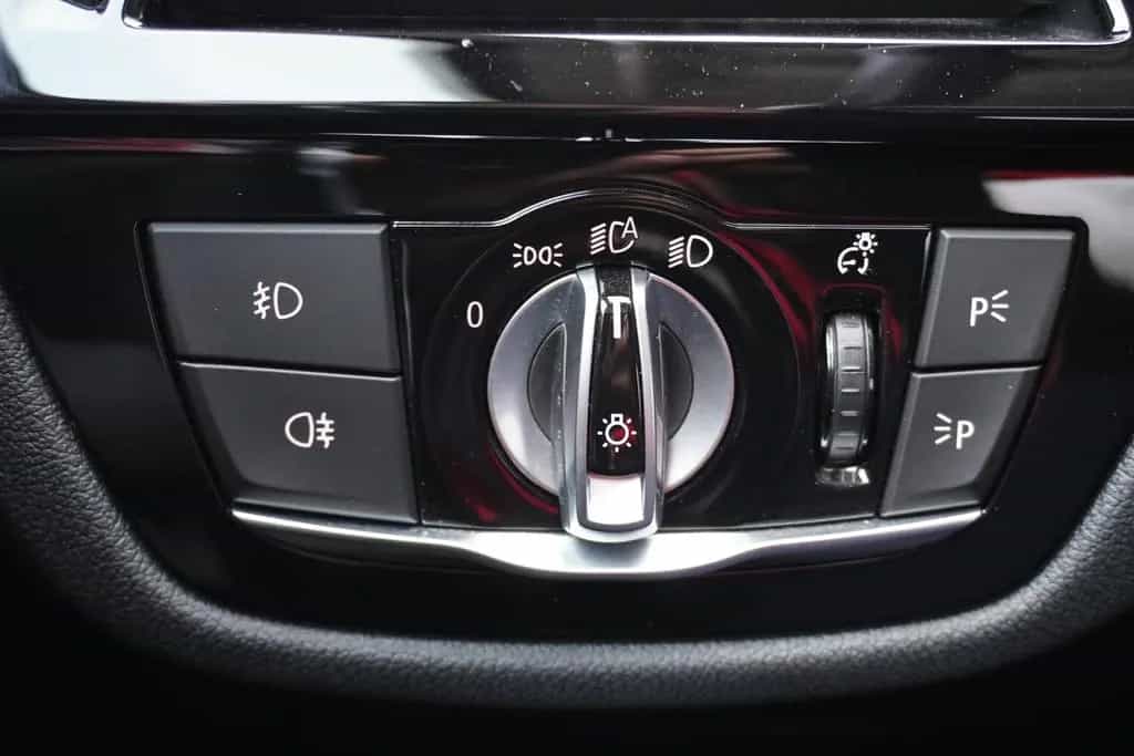 BMW 5 Series 520d xDrive LED Navi Tempomat Sitzheizung AHK 12/2018-photo-27