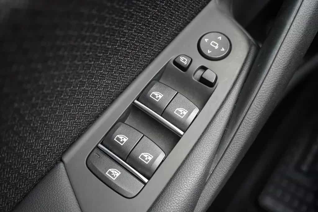 BMW 5 Series 520d xDrive LED Navi Tempomat Sitzheizung AHK 12/2018-photo-28