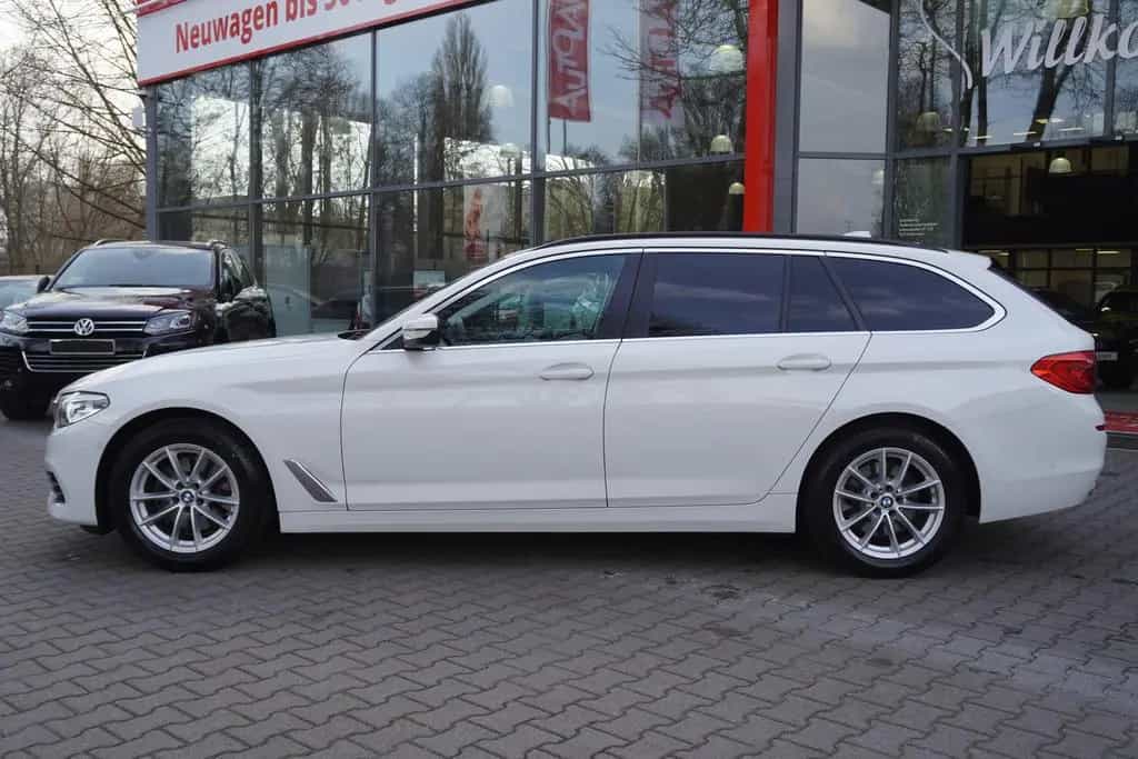 BMW 5 Series 520d xDrive LED Navi Tempomat Sitzheizung AHK 12/2018-photo-8