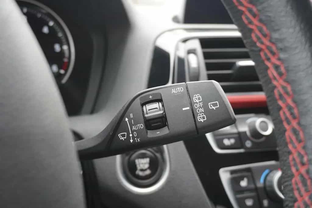 BMW 120 d Sport Line Klimaaut. LED Sitzheizung Leder 07/2019-photo-23