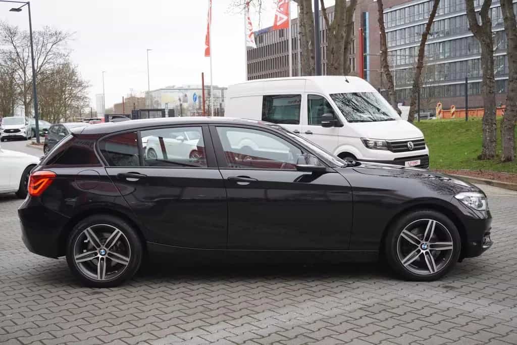 BMW 120 d Sport Line Klimaaut. LED Sitzheizung Leder 07/2019-photo-4