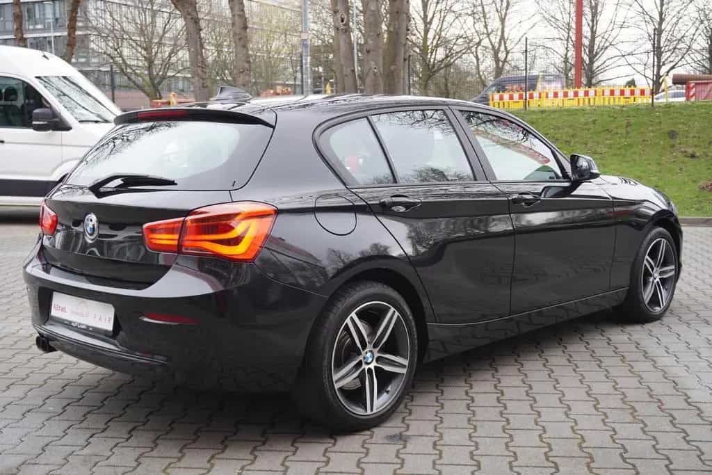 BMW 120 d Sport Line Klimaaut. LED Sitzheizung Leder 07/2019-photo-5