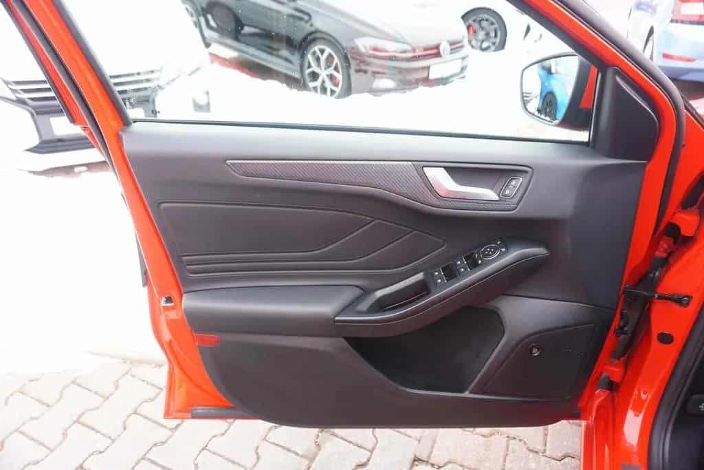 Ford Focus 1.0 EcoBoost ST-Line LED Panorama B&O Navi 03/2019-photo-30