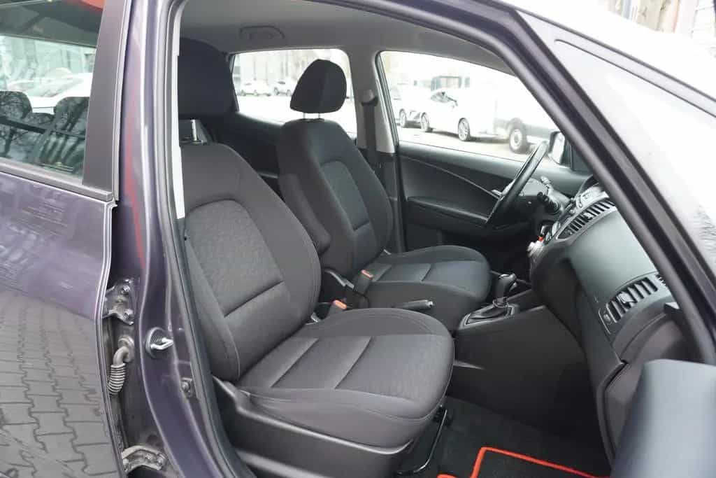 Hyundai ix20 1.6 Space 01/2019-photo-12