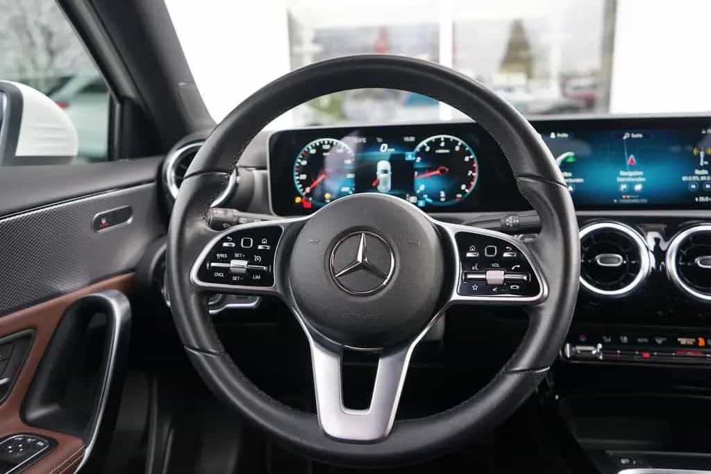Mercedes-Benz A 200 A200 Progressive LED Navi Teilleder Kamera 10/2018-photo-10