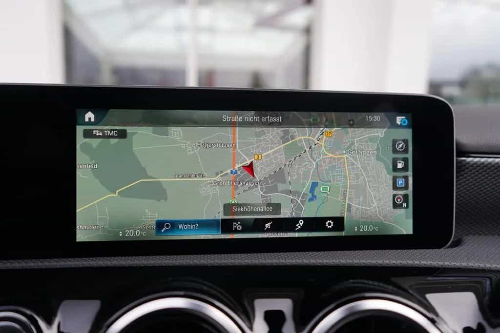 Mercedes-Benz A 200 A200 Progressive LED Navi Teilleder Kamera 10/2018-photo-11