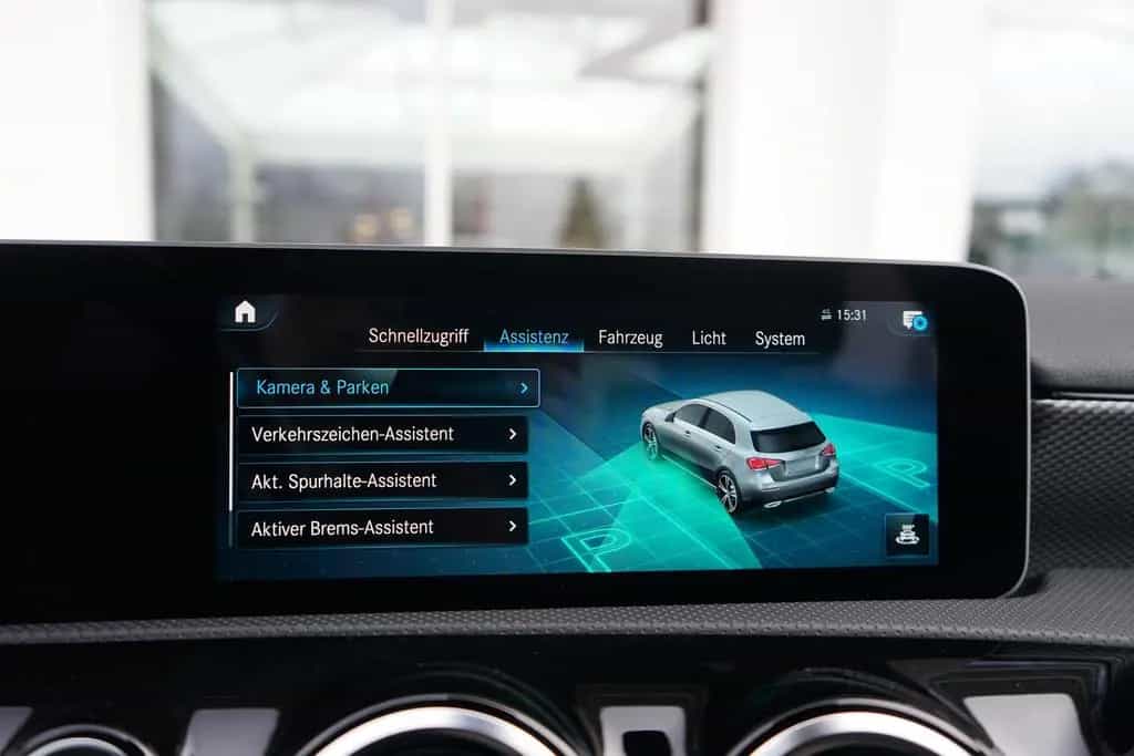 Mercedes-Benz A 200 A200 Progressive LED Navi Teilleder Kamera 10/2018-photo-14