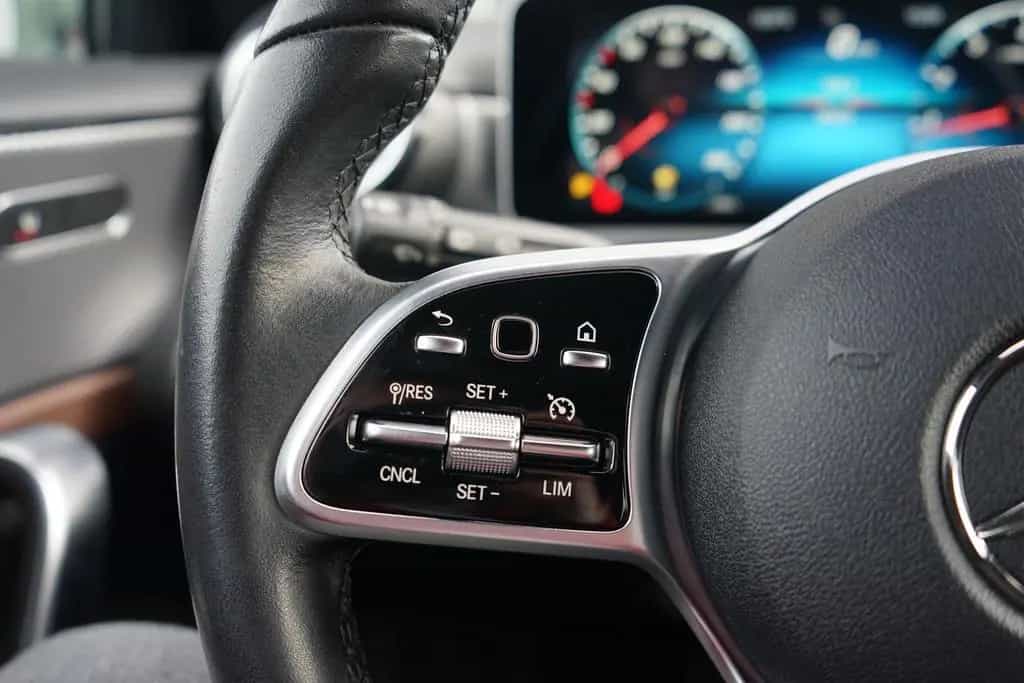 Mercedes-Benz A 200 A200 Progressive LED Navi Teilleder Kamera 10/2018-photo-19