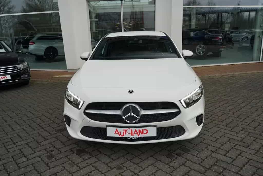 Mercedes-Benz A 200 A200 Progressive LED Navi Teilleder Kamera 10/2018-photo-2