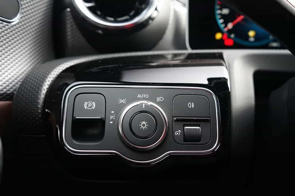 Mercedes-Benz A 200 A200 Progressive LED Navi Teilleder Kamera 10/2018-photo-24