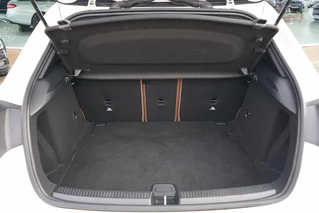 Mercedes-Benz A 200 A200 Progressive LED Navi Teilleder Kamera 10/2018-photo-31