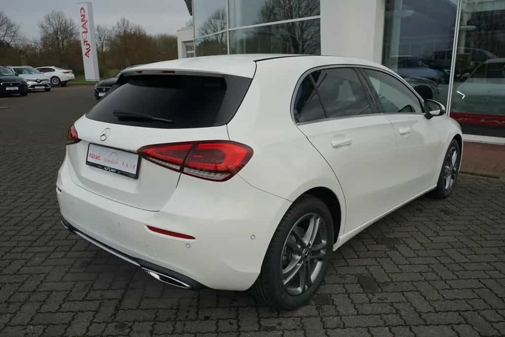 Mercedes-Benz A 200 A200 Progressive LED Navi Teilleder Kamera 10/2018-photo-5