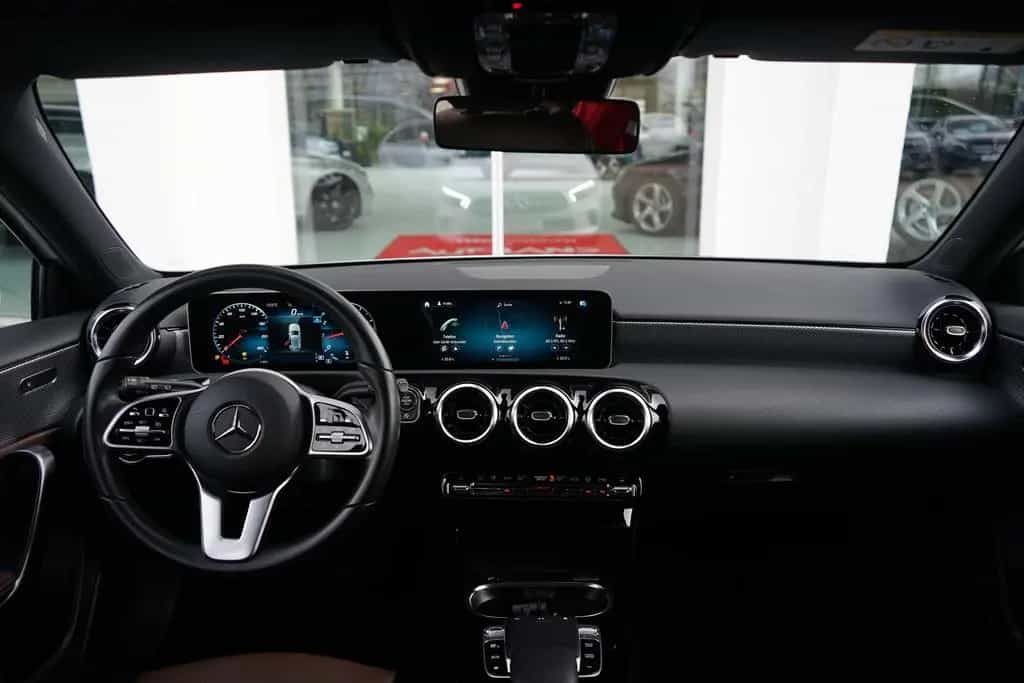Mercedes-Benz A 200 A200 Progressive LED Navi Teilleder Kamera 10/2018-photo-9