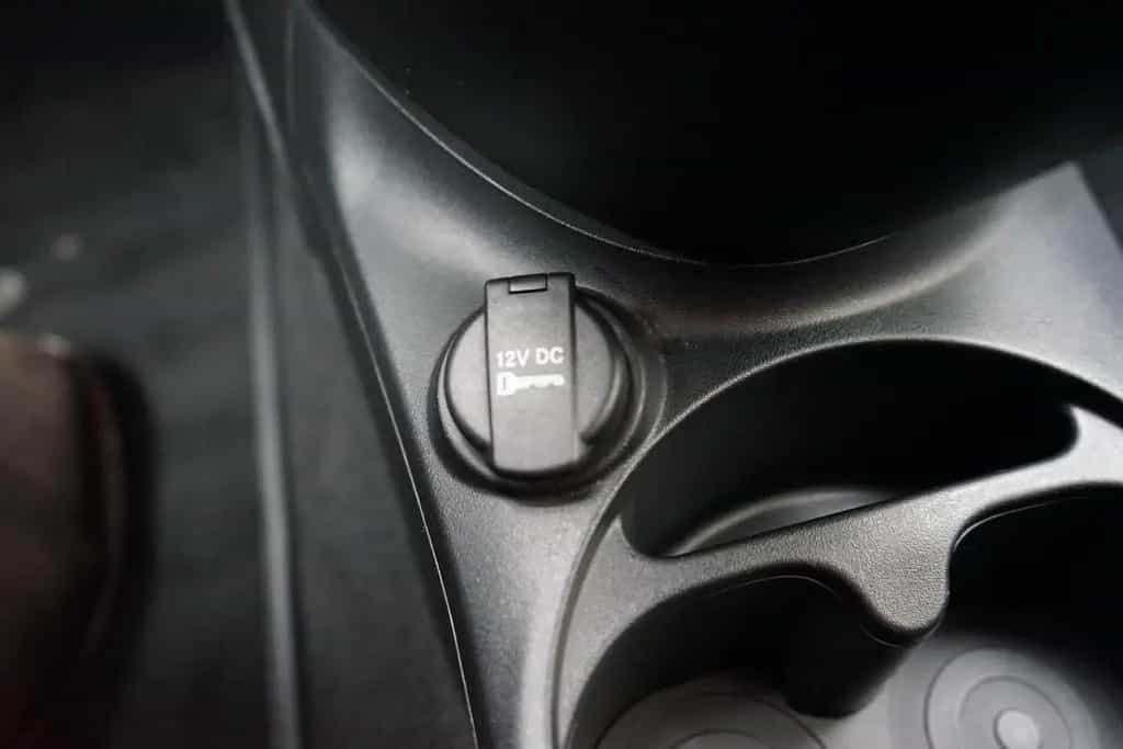 Abarth 595 1.4 Turismo Bi-Xenon Navi Leder PDC DAB 03/2019-photo-17