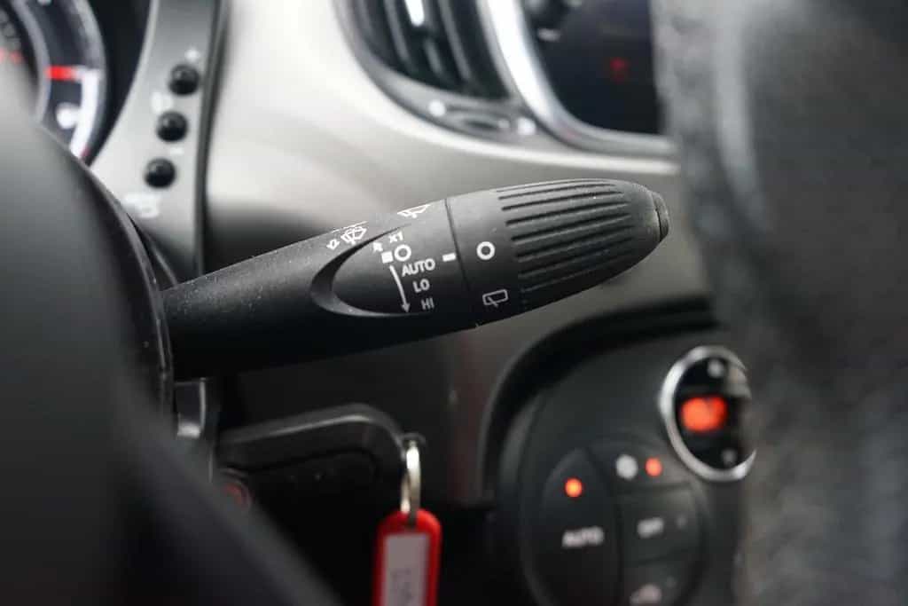 Abarth 595 1.4 Turismo Bi-Xenon Navi Leder PDC DAB 03/2019-photo-21