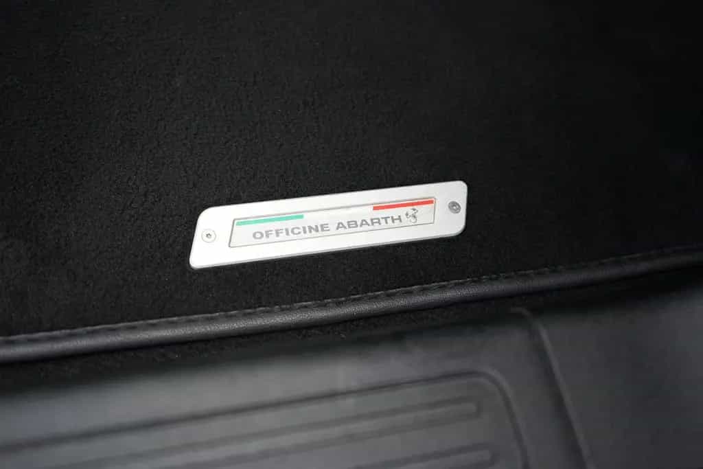 Abarth 595 1.4 Turismo Bi-Xenon Navi Leder PDC DAB 03/2019-photo-26