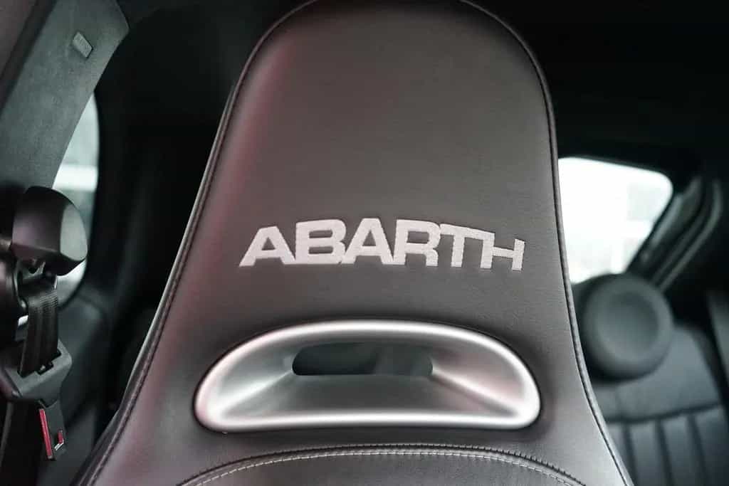 Abarth 595 1.4 Turismo Bi-Xenon Navi Leder PDC DAB 03/2019-photo-29